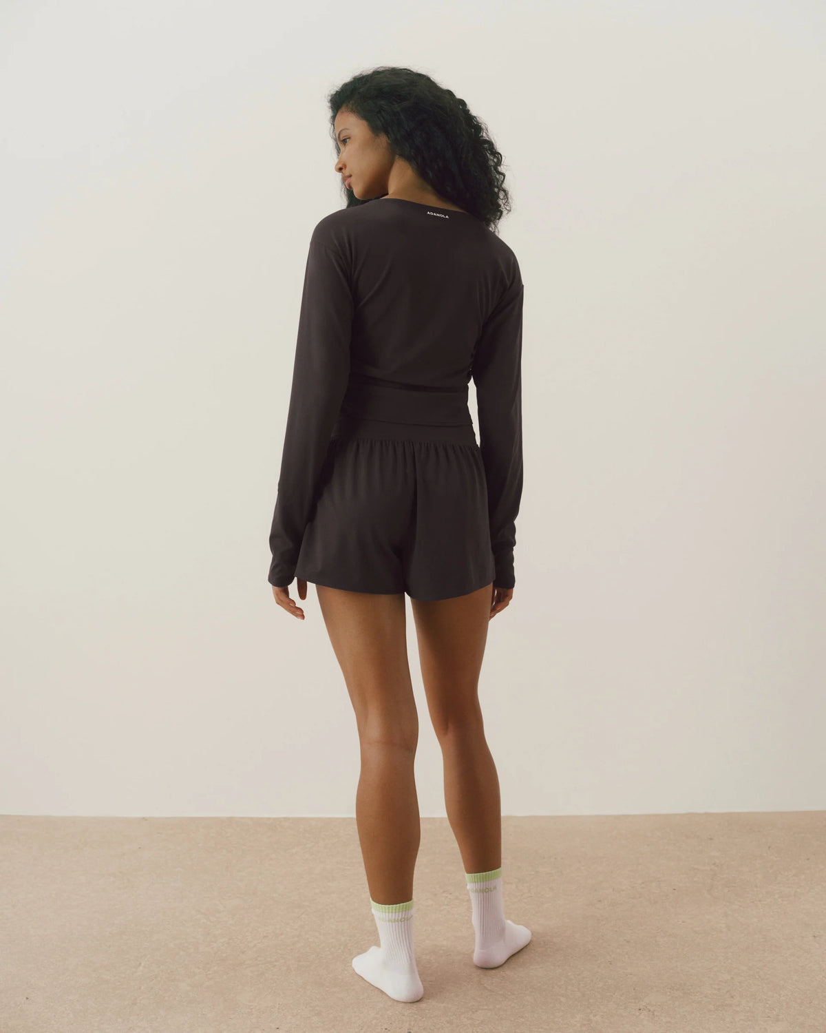 Long Sleeve Ruched Side Top - Coffee Bean