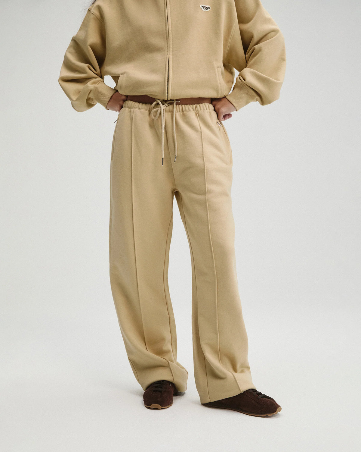 Straight Leg Sweatpants Caramel Beige